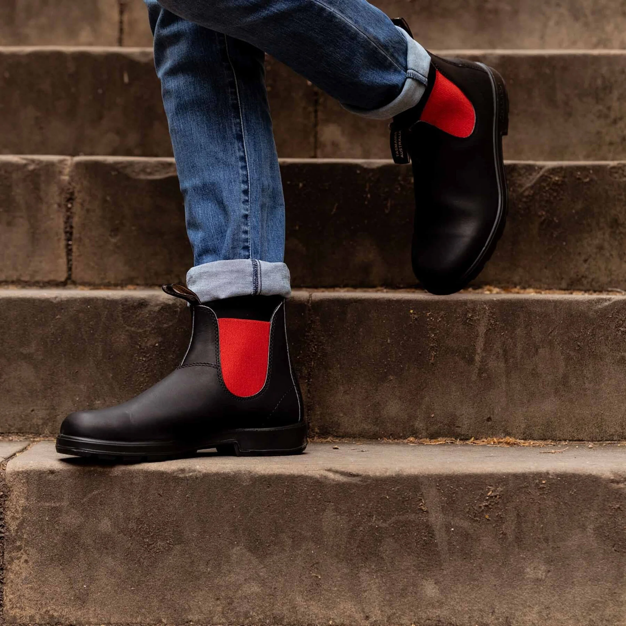 Stivaletto beatle Blundstone uomo 508 pelle inserto rosso nero - Image 4