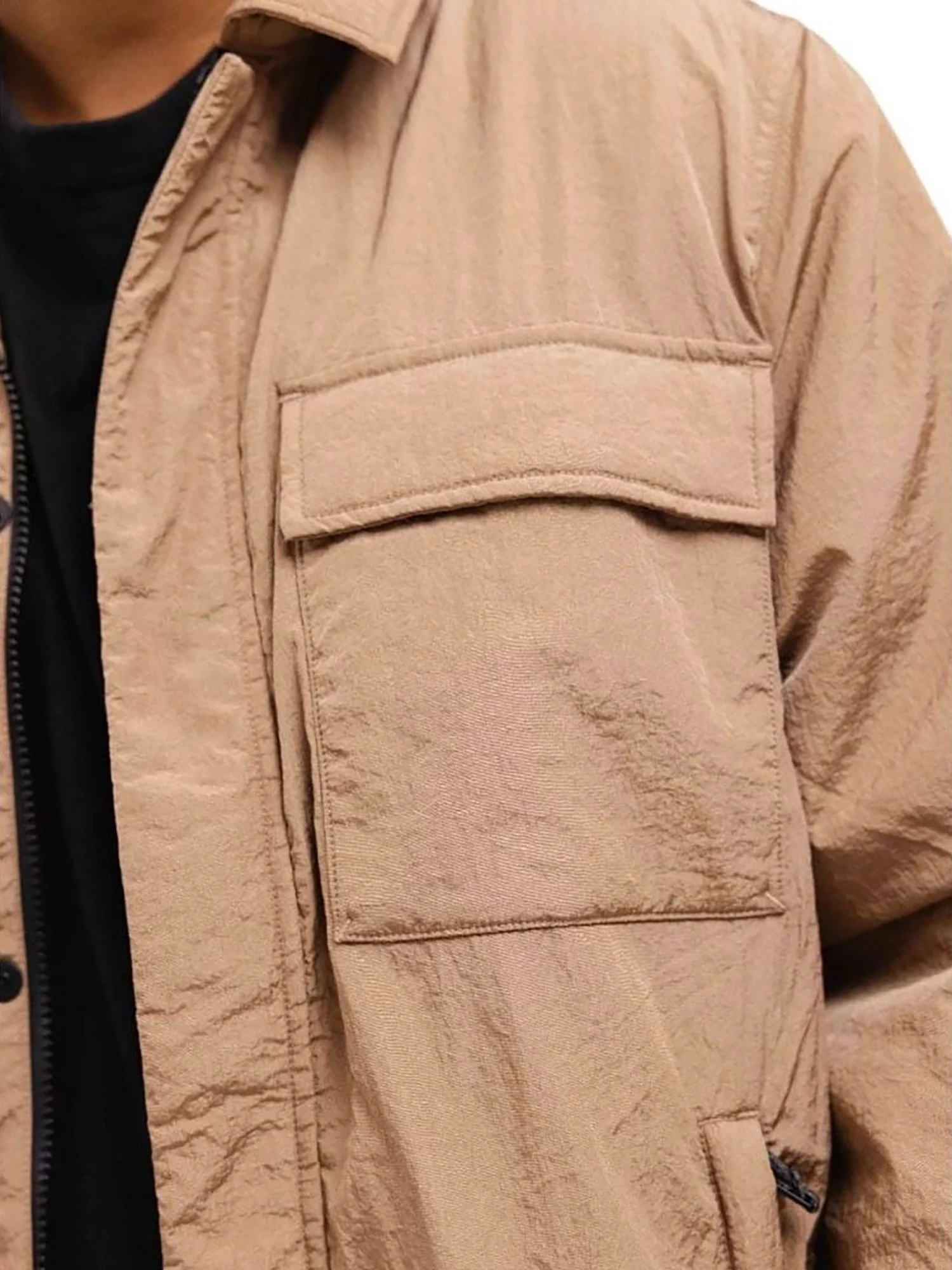 Giubbino con due tasconi e zip Crinkle beige - Image 4