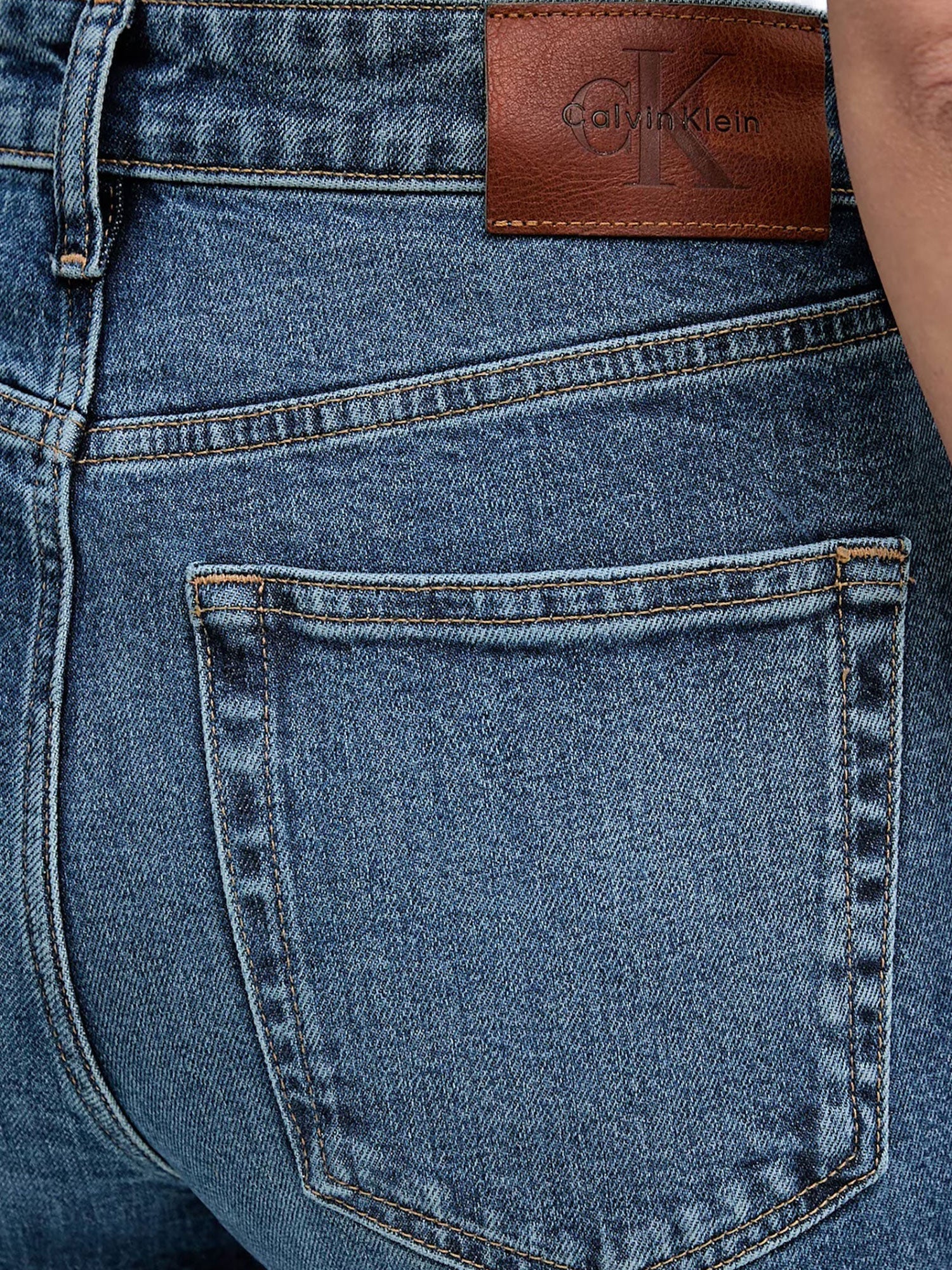Jeans Calvin Klein Donna modello high rise crop flare
 Denim medio - Image 3