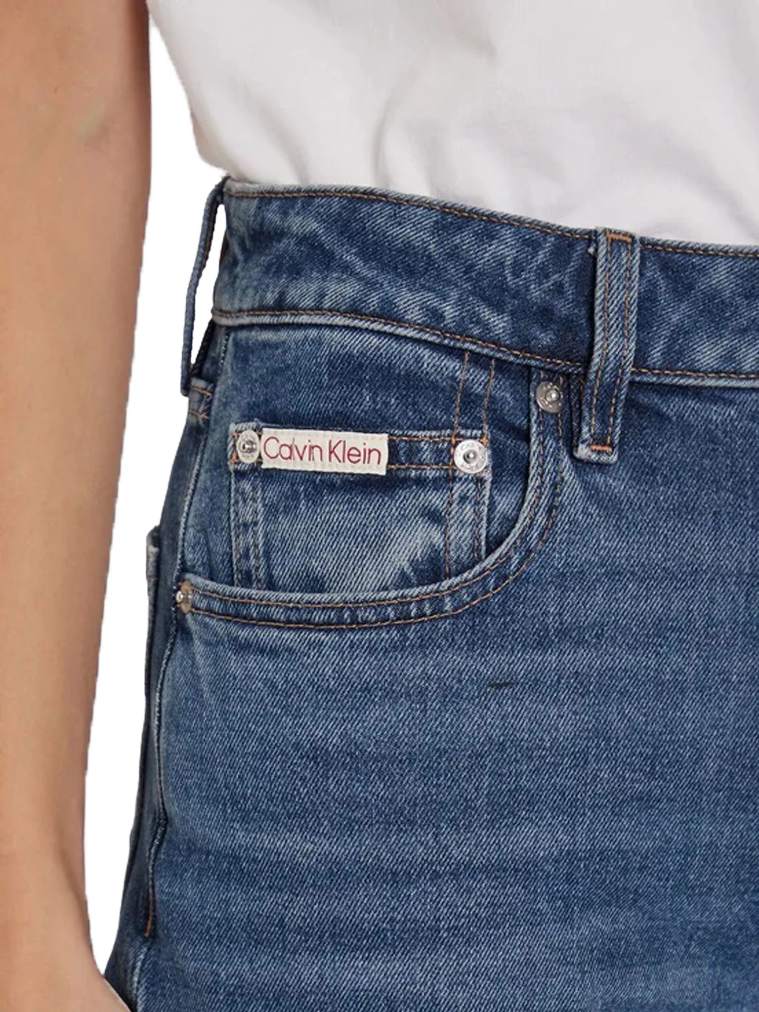 Jeans Calvin Klein modello high rise straight
 Denim medio - Image 3