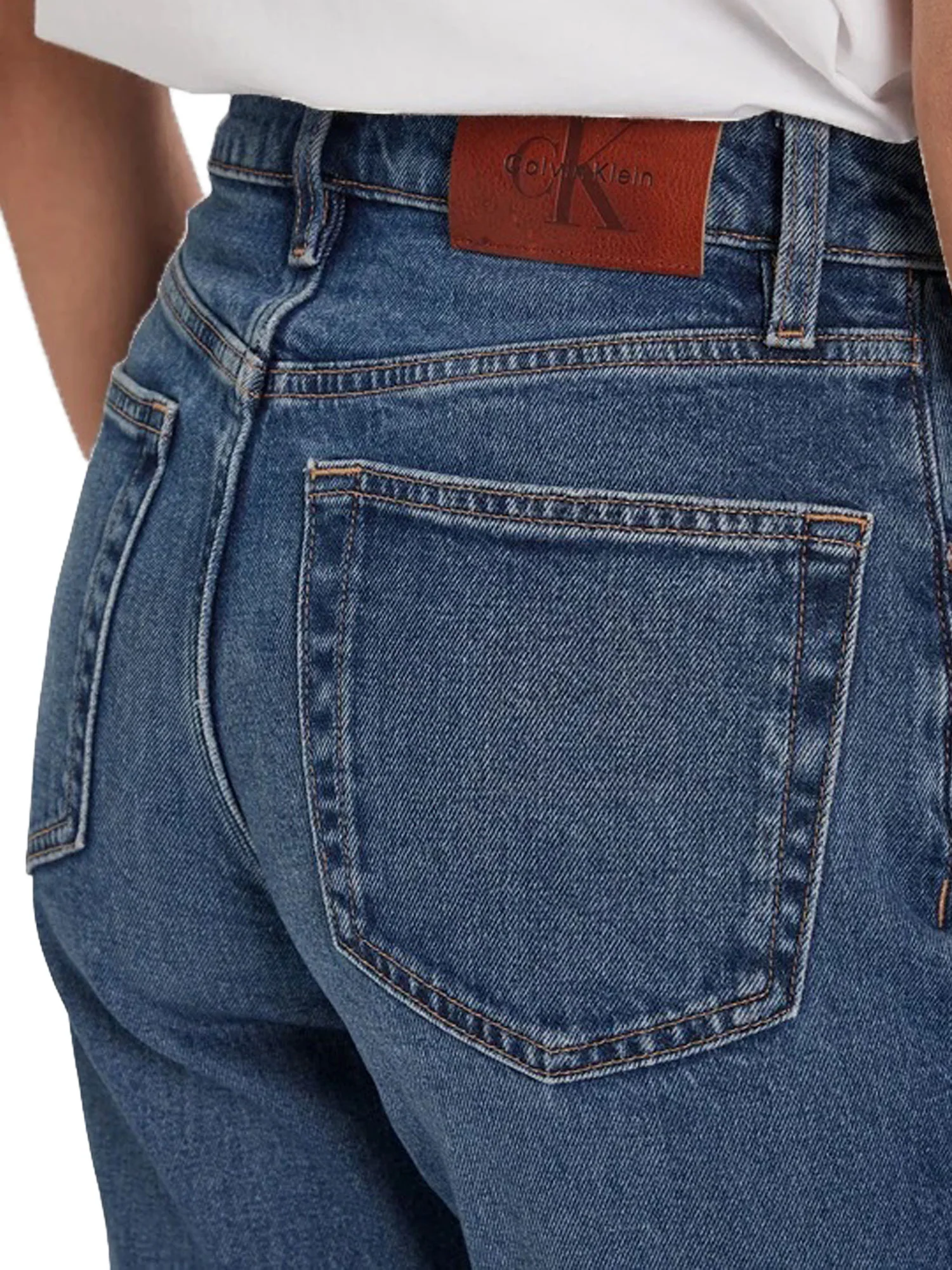 Jeans Calvin Klein modello high rise straight
 Denim medio - Image 4