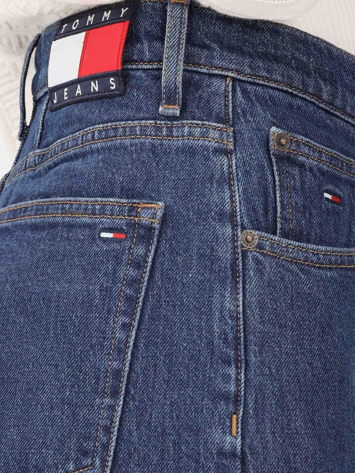 Pantalone Tommy Jeans modello jean denim scuro - Image 3