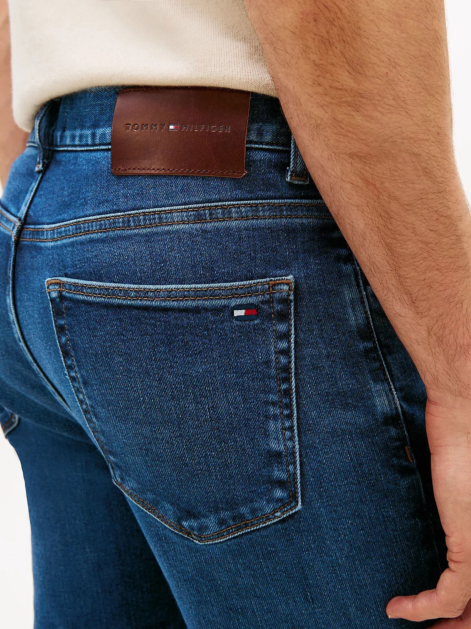 Jeans Tommy Hilfiger modello slim bleecker denim scuro - Image 3
