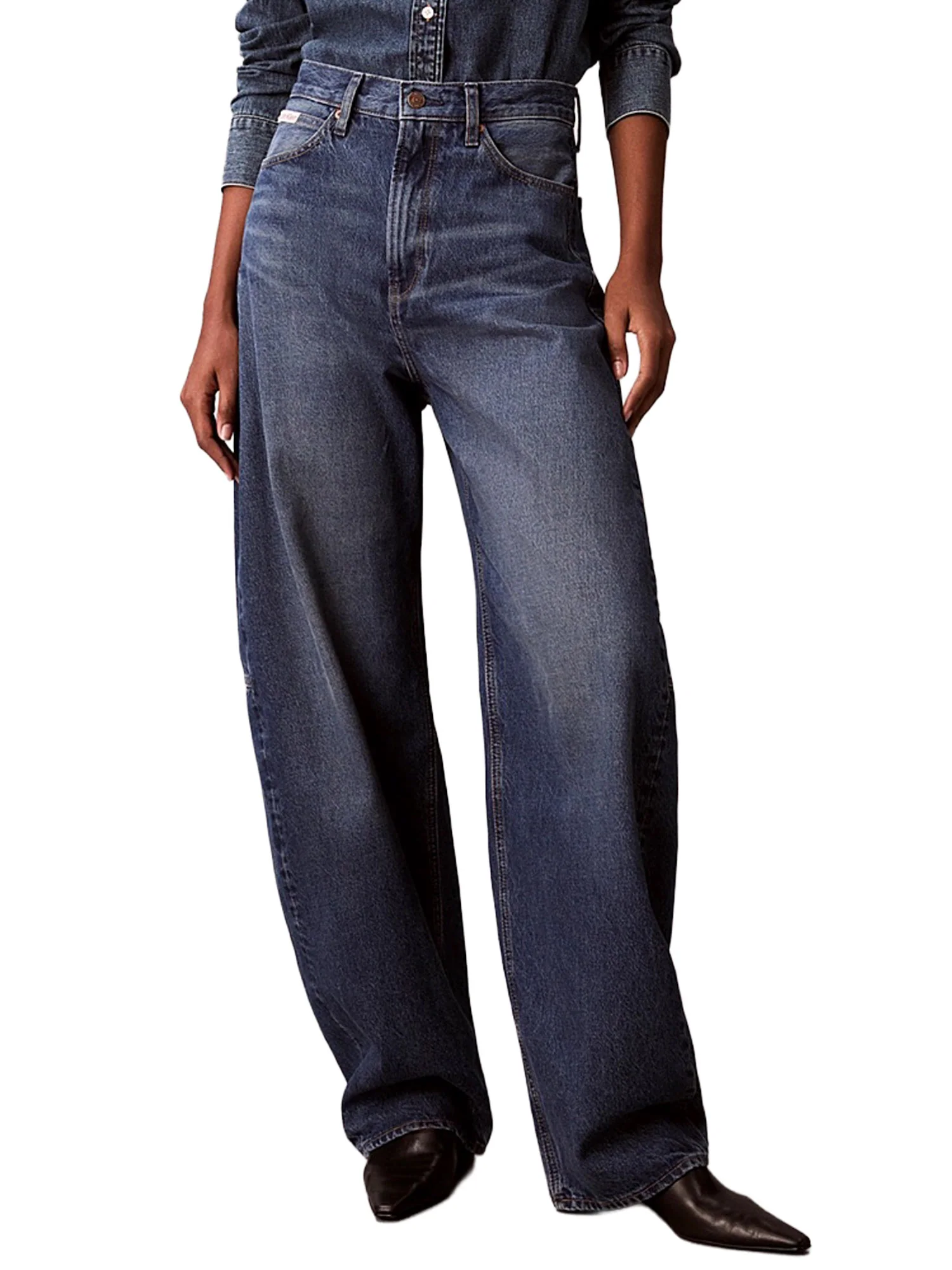 Jeans Calvin Klein Donna modello extreme barrel
 Denim medio
