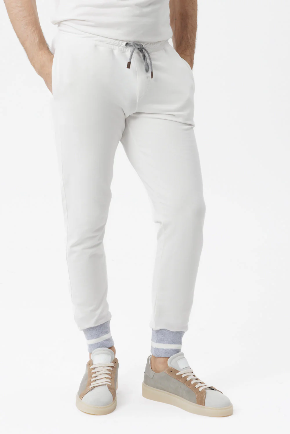 Pantalone in cotone bianco con fondo bicolore