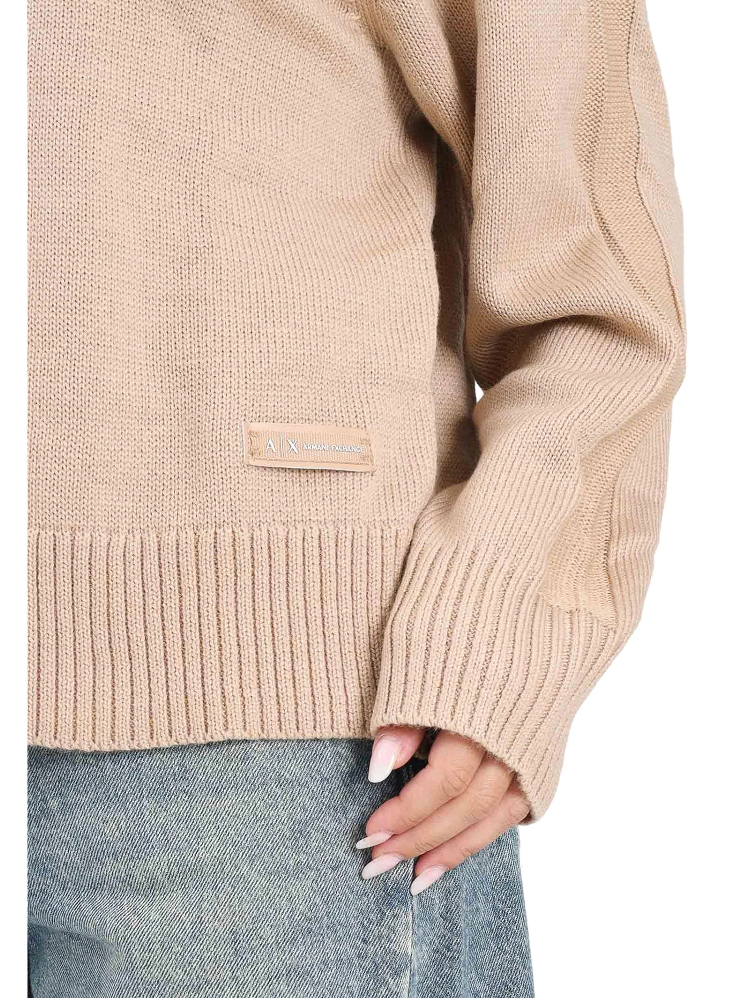 Maglioncino Armani Exchange donna con scollo a V sabbia - Image 3