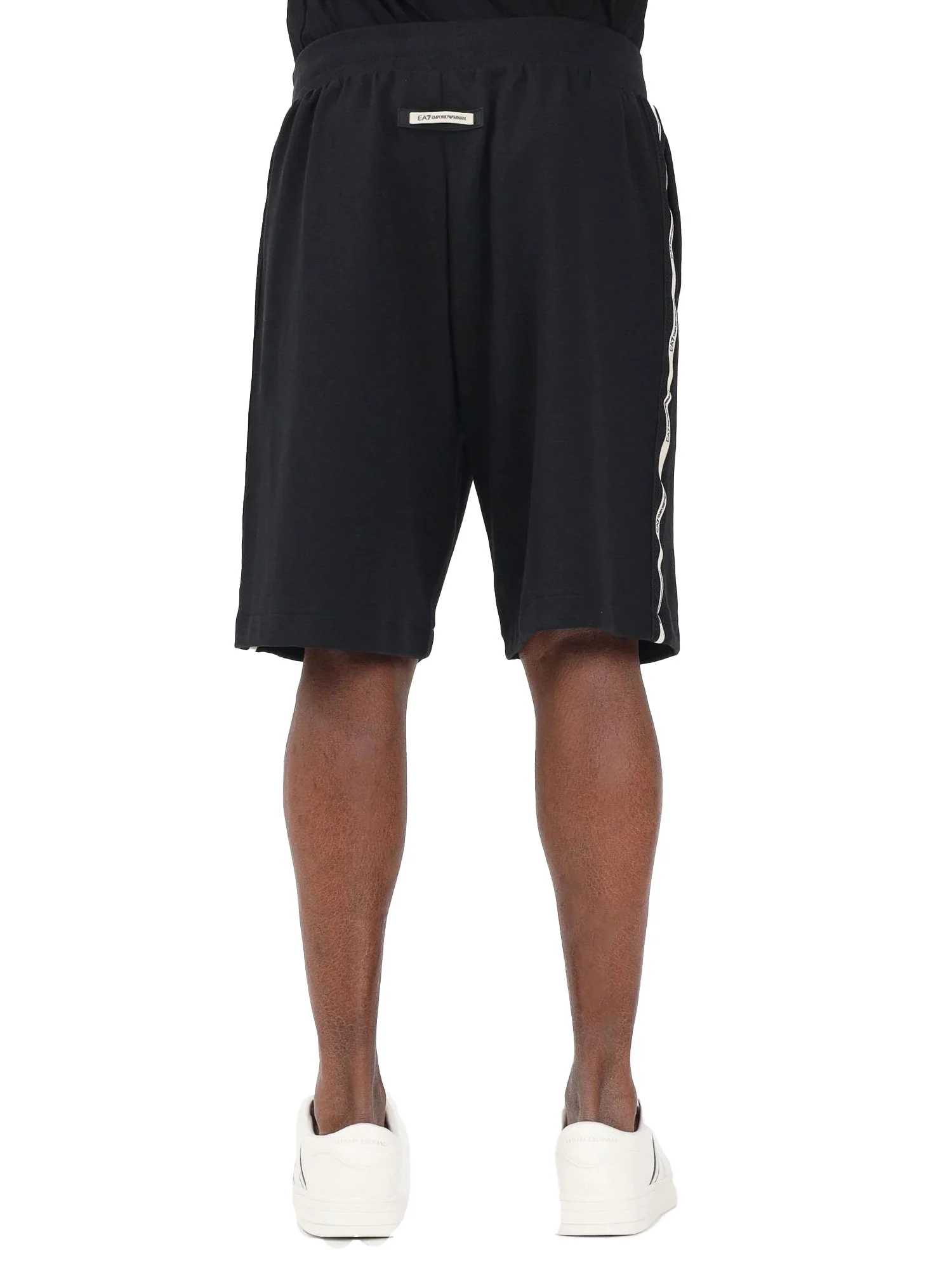Short EA7 uomo Train logo nero - Image 2