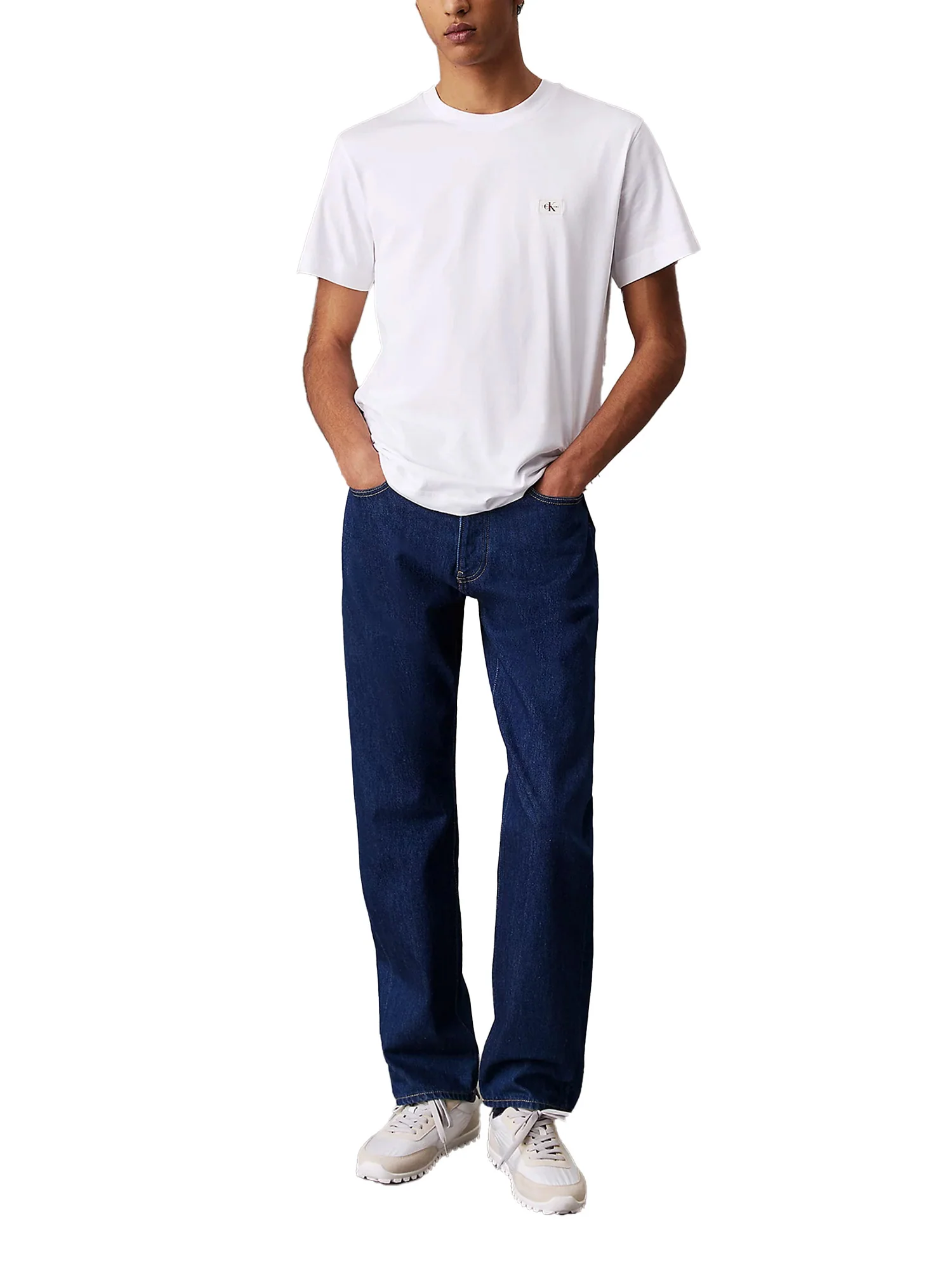 T-shirt manica corta badge logo sul petto bianco - Image 4