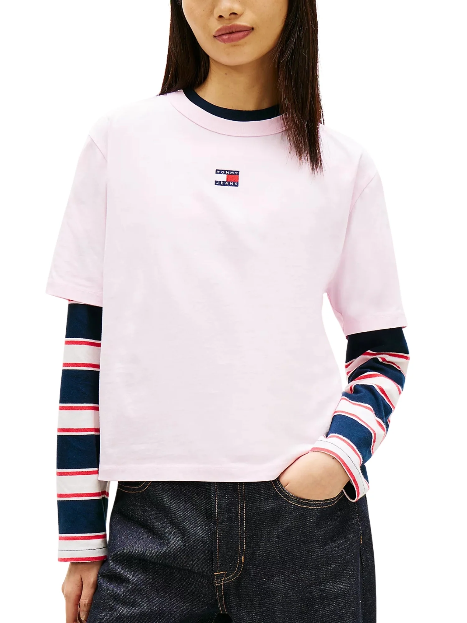 T-shirt con maniche corte modello box badge rosa