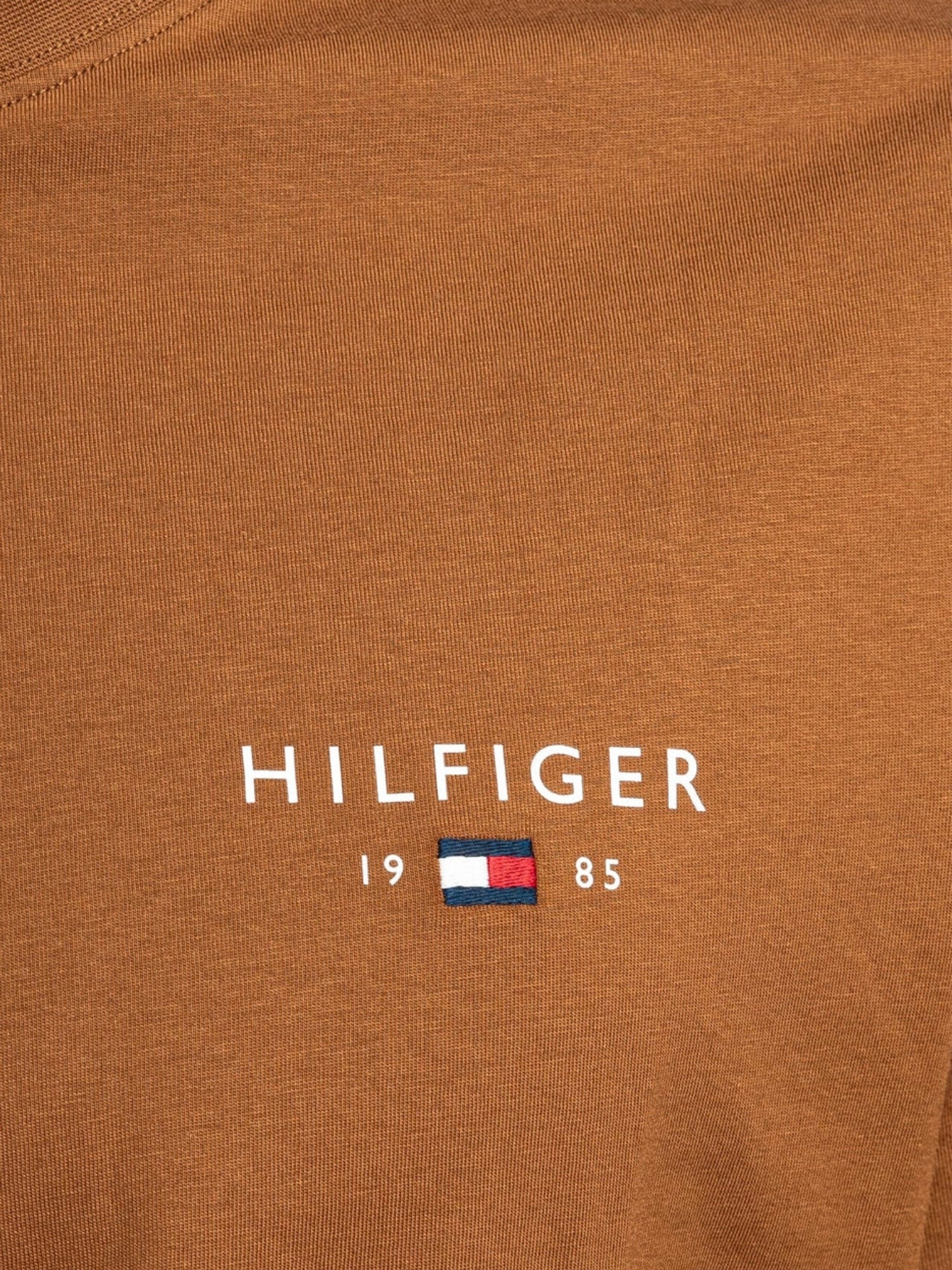 T-shirt con maniche corte Tommy Hilfiger modello brand love kaki - Image 4