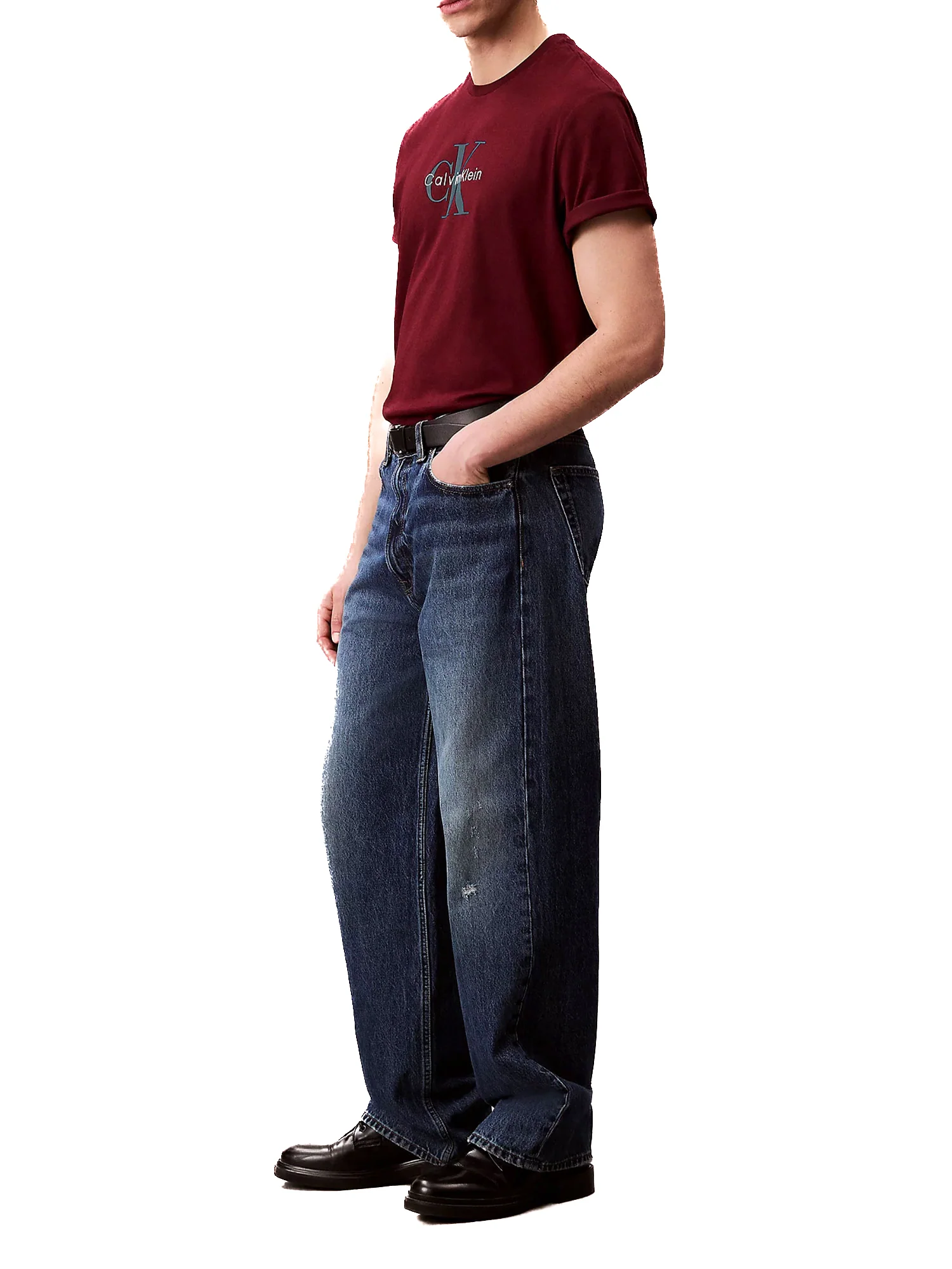 T-shirt Calvin Klein con logo frontale bordeaux - Image 2