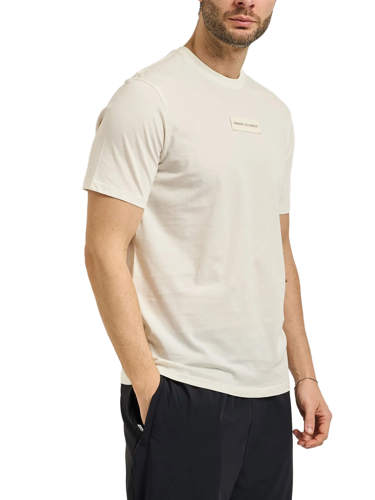 T-shirt Armani Exchange Uomo manica corta patch logo crema - Image 3