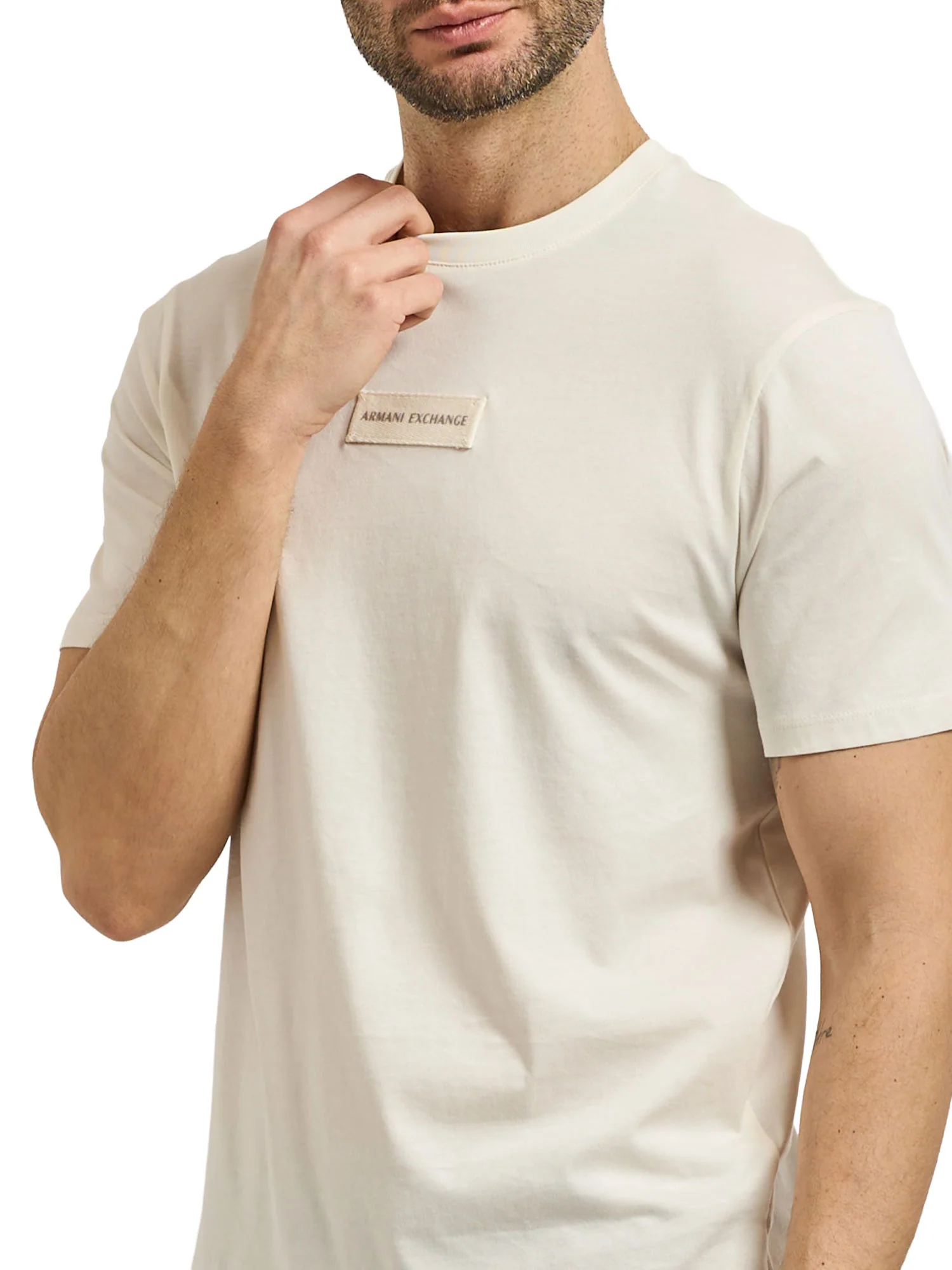 T-shirt Armani Exchange Uomo manica corta patch logo crema - Image 4