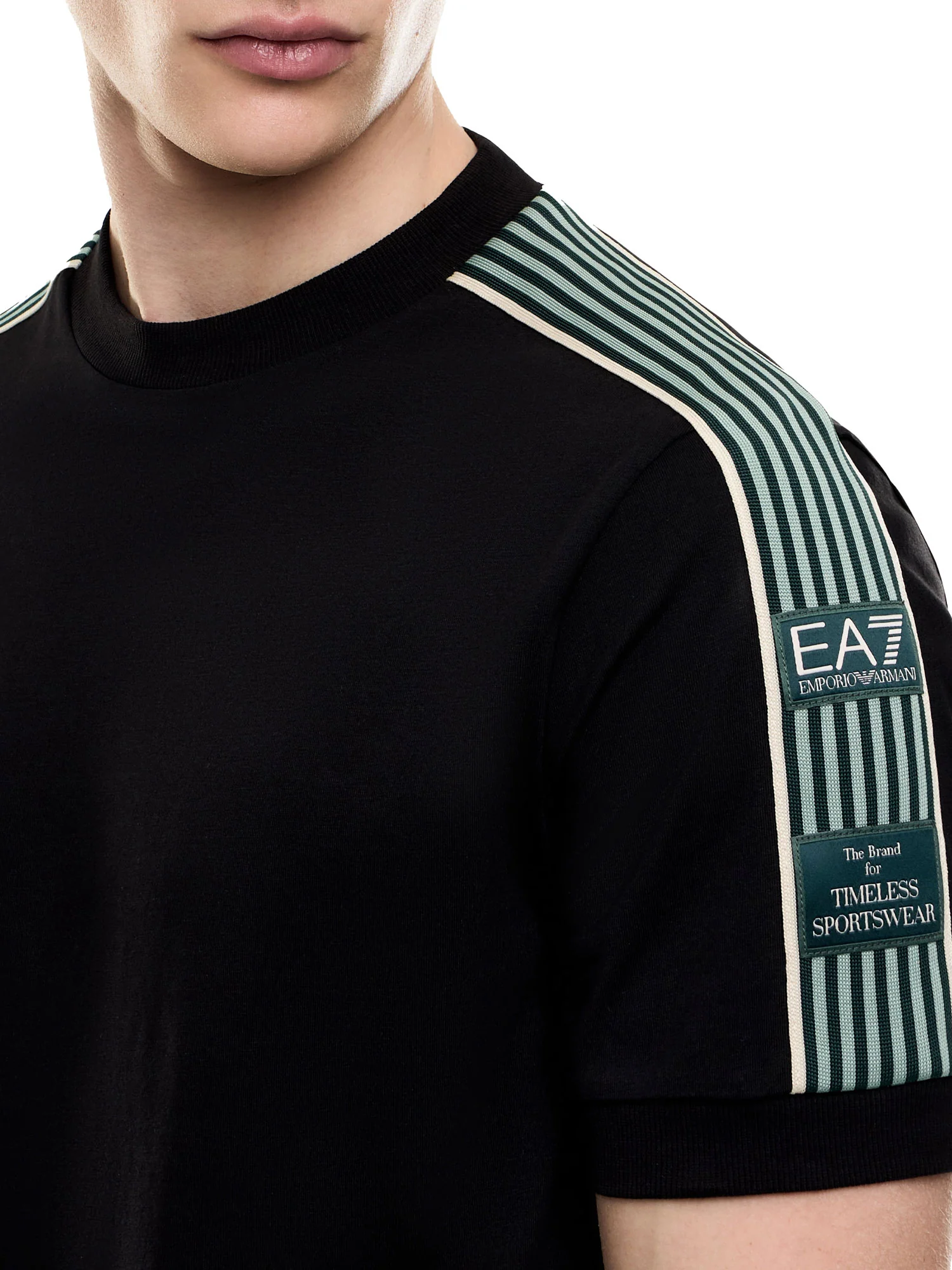 T-shirt EA7 uomo manica corta Premium Tape nero - Image 3