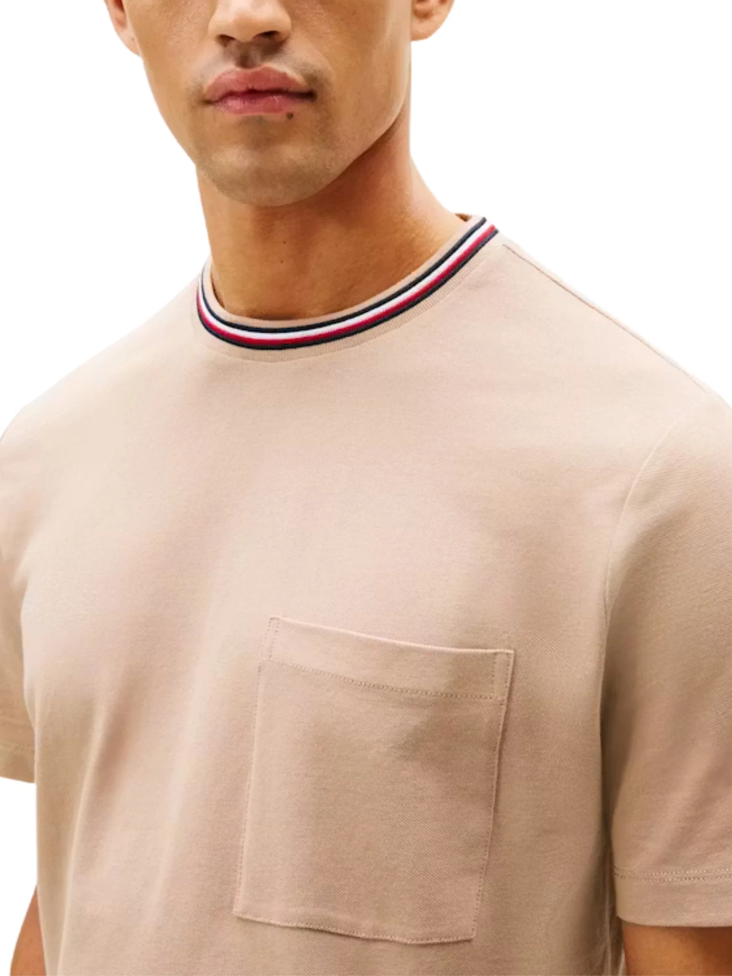 T-shirt con maniche corte Tommy Hilfiger modello rwb pocket taupe - Image 4