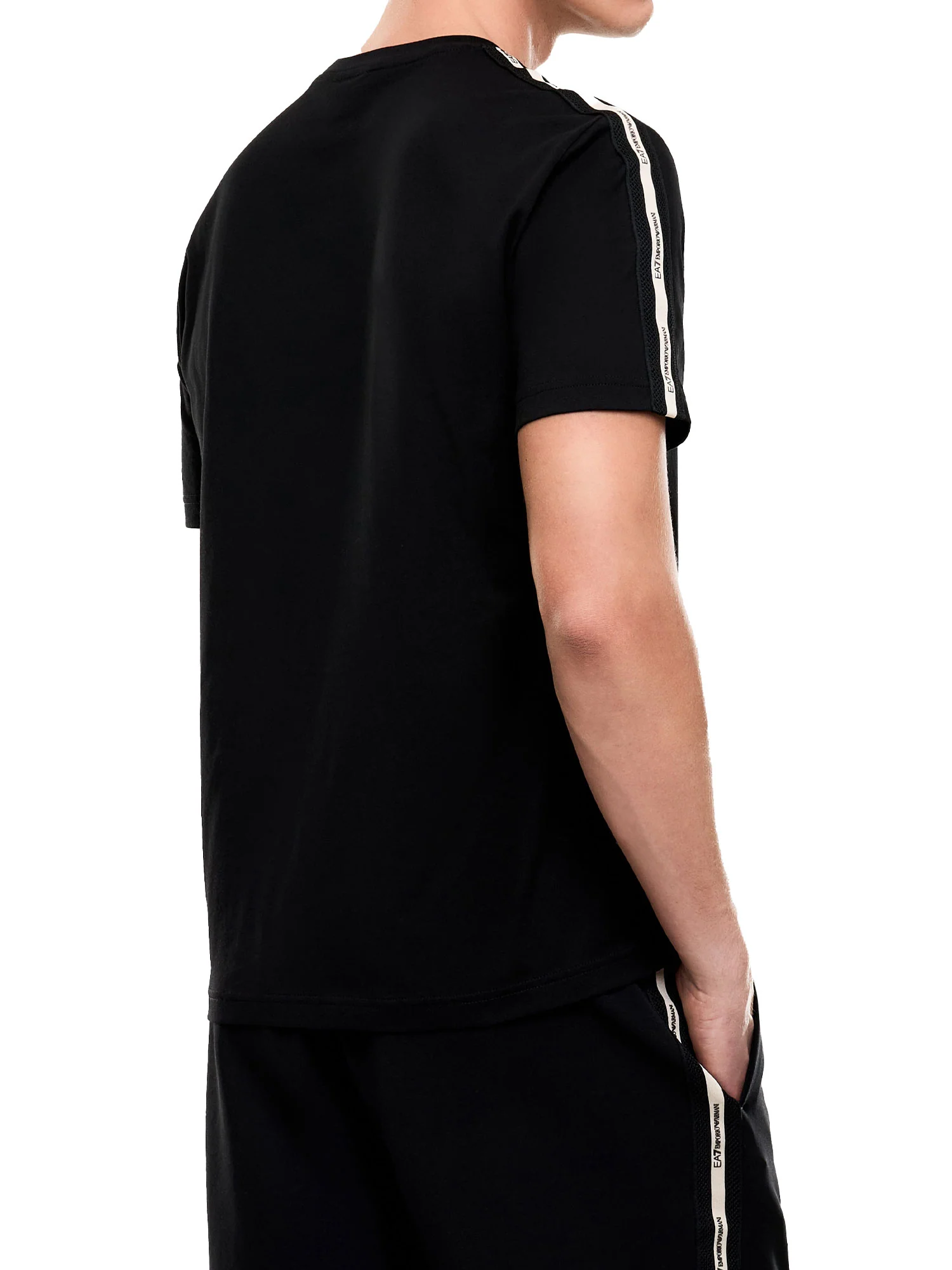 T-shirt EA7 uomo manica corta Train logo nero - Image 2